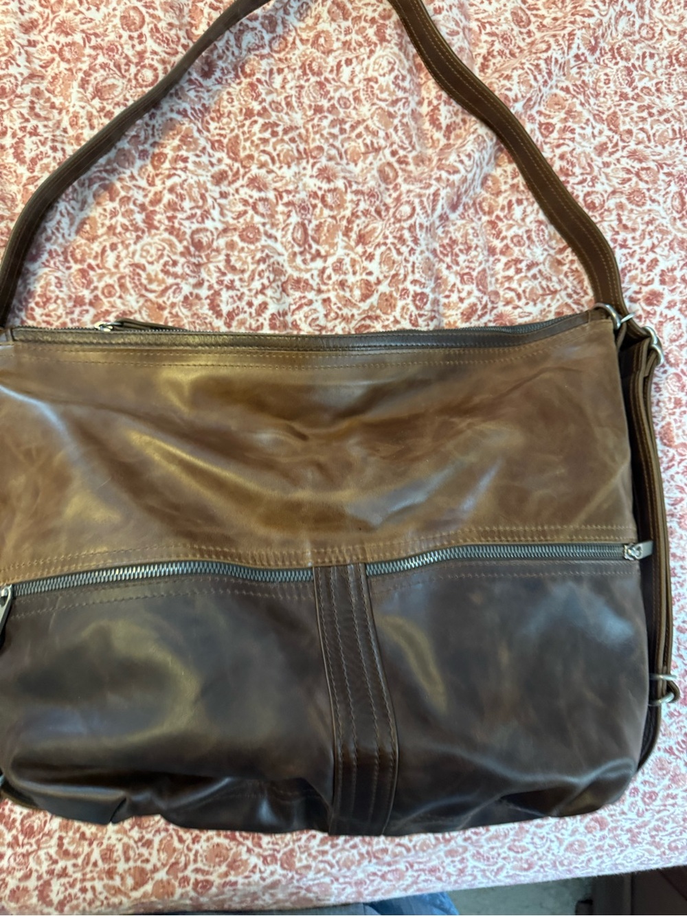 Rough & Tumble Large City Safari in Bourbon + Selkie with clip on strap - Picture 4 of 16